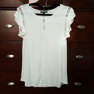 Cable & Gauge Crochet Trim Knit Top - White